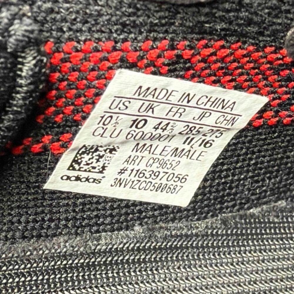 Yeezy Boost 350 V2 “Black Red” (Bred) | CP9652 | 10.5M - Picture 2 of 9